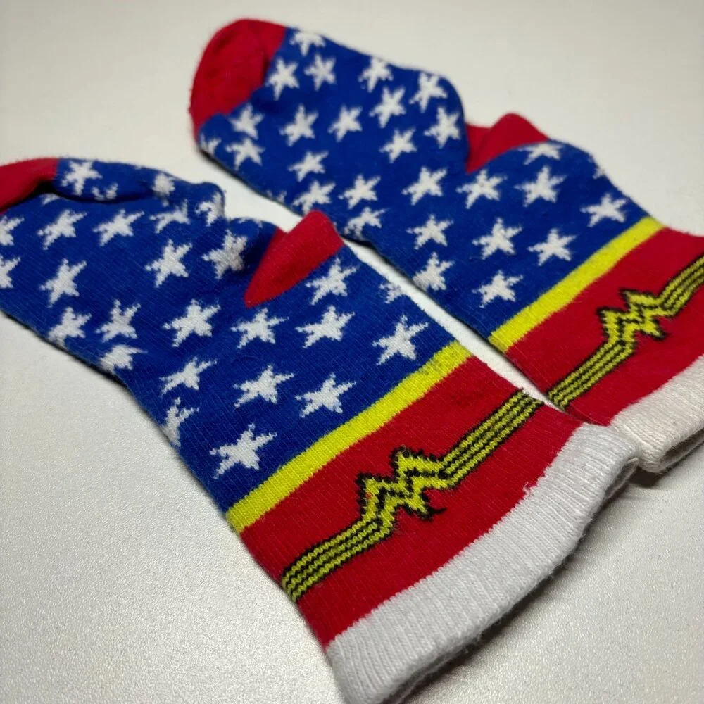Vintage Wonder Woman Child’s Socks